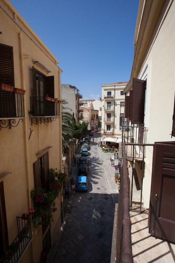 Il Sonno Dei Giusti Apartment By Domusicily Palermo Bagian luar foto