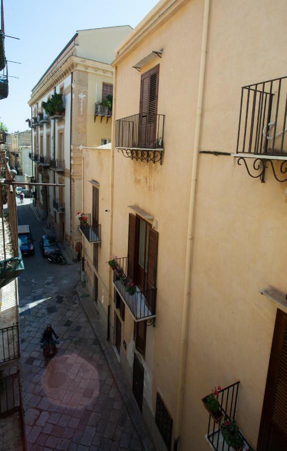 Il Sonno Dei Giusti Apartment By Domusicily Palermo Bagian luar foto